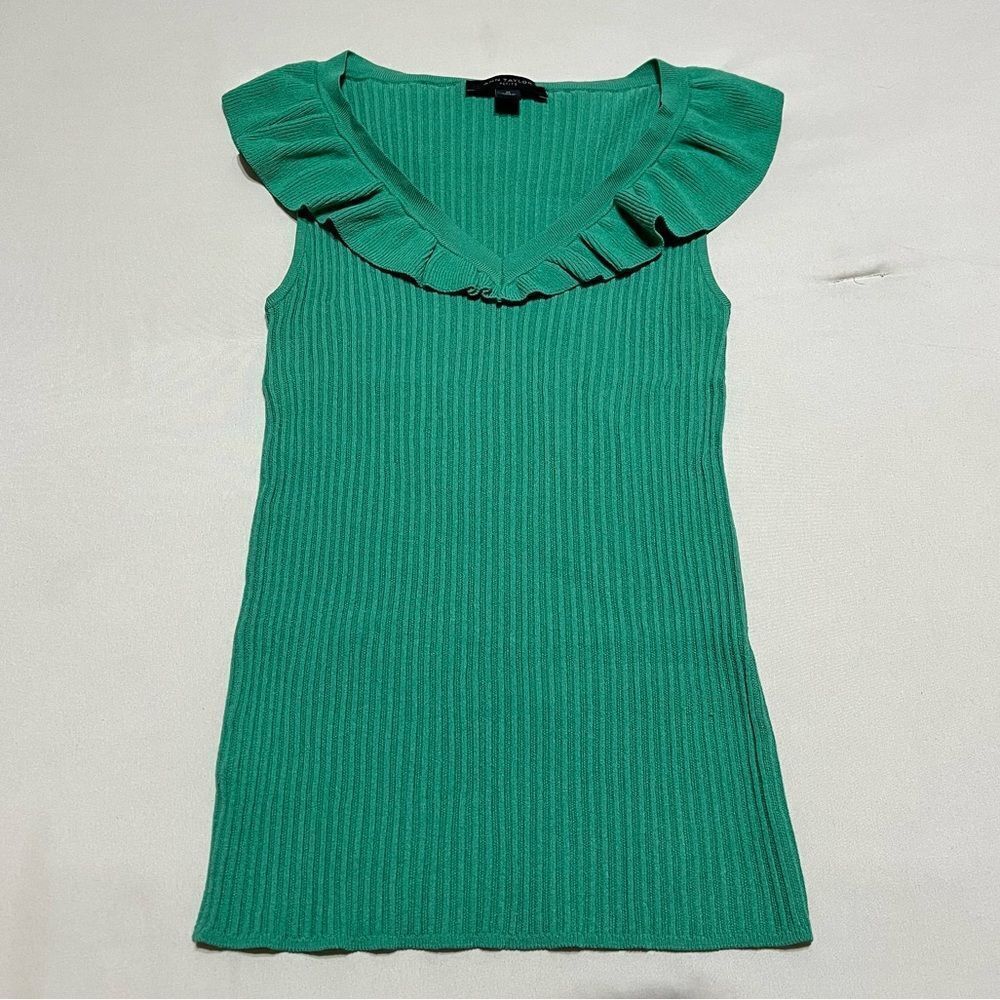 Ann Taylor SP Green Ruffled Sleeveless Top